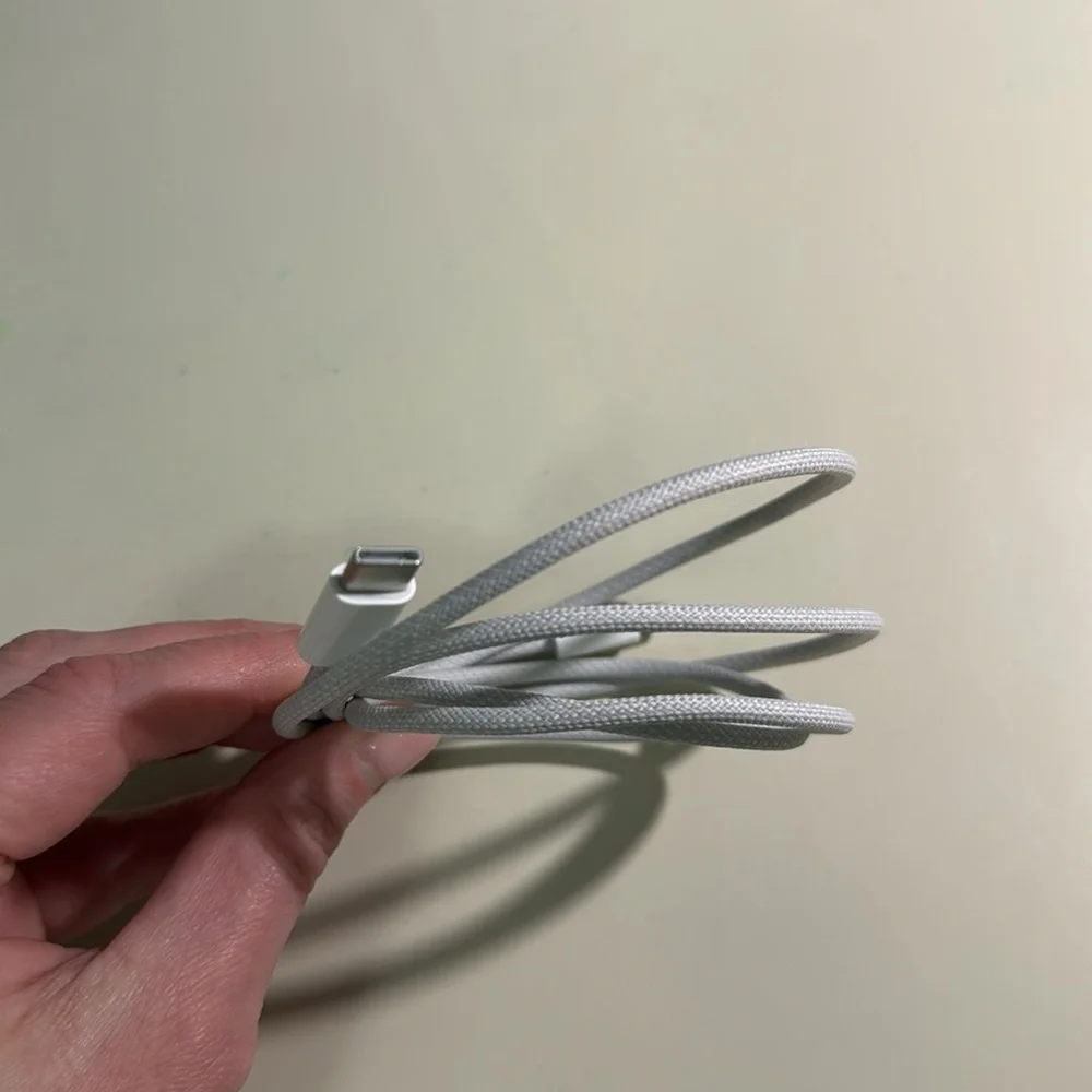 Apple USB-C to Lightning Cable (1 m)
